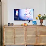 Lovely Home In Estepona With Kitchen
