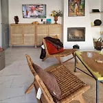 Lovely Home In Estepona With Kitchen