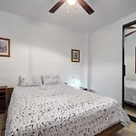 Victoria Apartment
