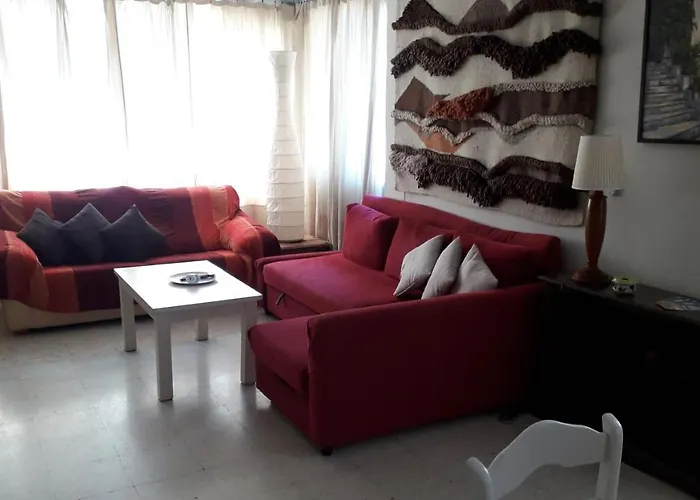 Piso Junto A Puerto Deportivo Y Playa