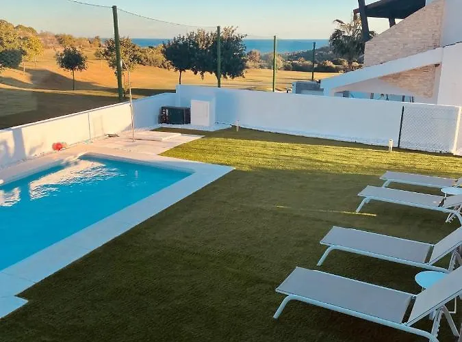 2301 - Luxury Villa With Private Pool