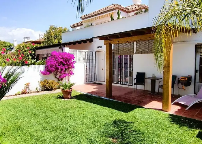 Apartamento con Jardin y Piscina en Playa