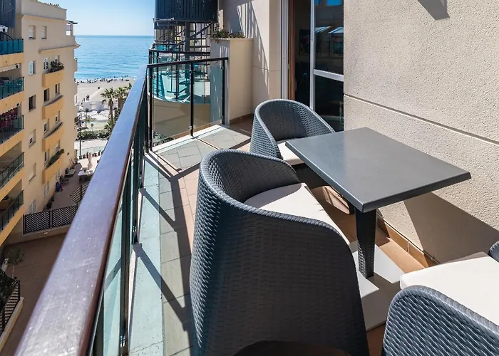 Cozy 2-Bedroom Beachfront Retreat In Estepona