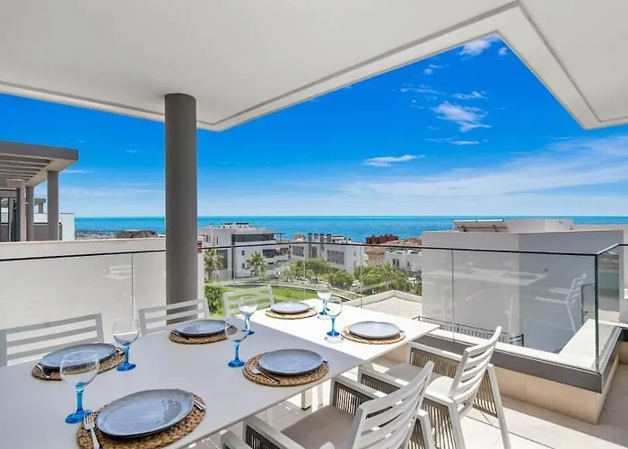 Apartment With Sea View And Gym