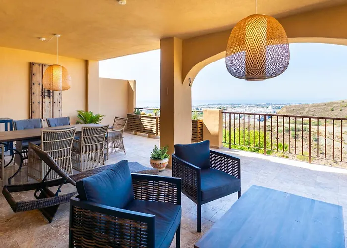 Newly Renovated Apartment With Amazing View