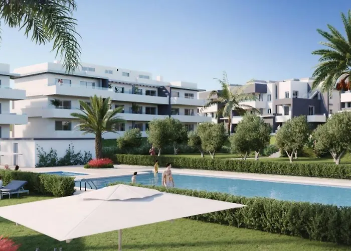 2 Bed Luxury Apt In Estepona, Parking & Pools