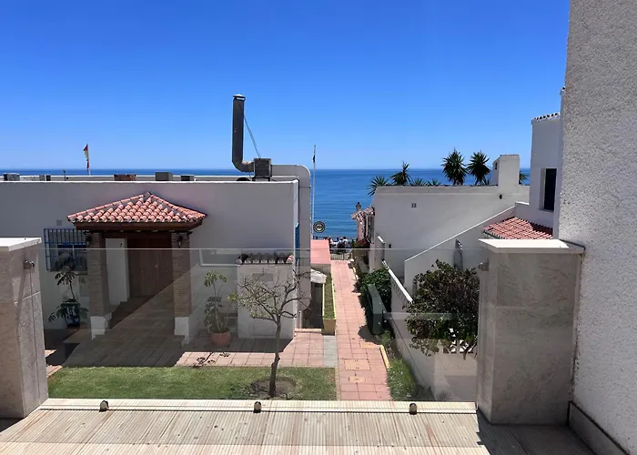 Pirata Bungalow Sea Front