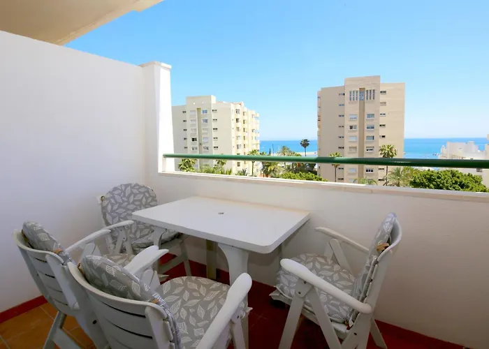 Estepona Port Apartment Sunny