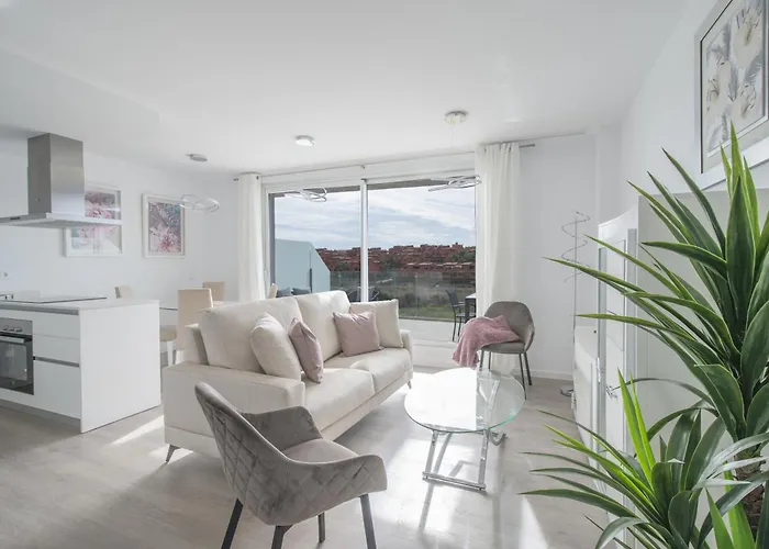 Serenity Apartment 2Br With Pool