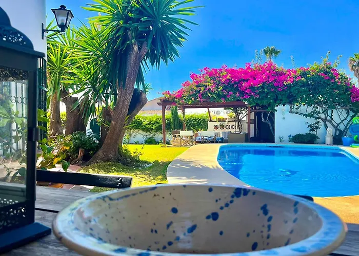 Villa Alfredo - Private Pool Next To The Beach