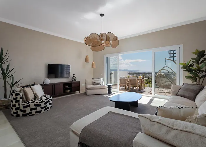 Luxe Penthouse In Golf Paradijs