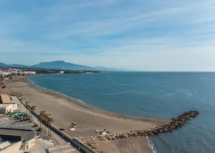 2 Bed Sea View Perfect Location