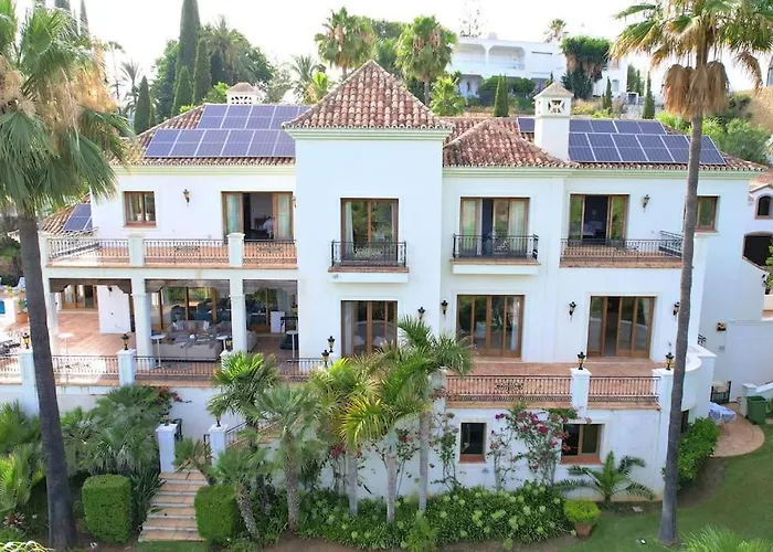 10 Bedroom Palace Huge Garden, Sea View!