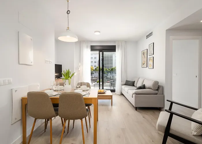 New Cozy 2-Bedroom Apartment In Estepona Center
