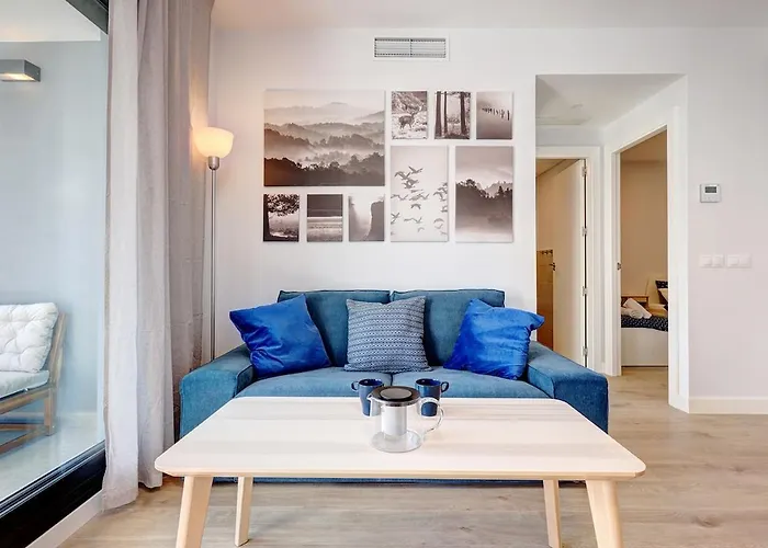 Charming 2 Bedroom Flat In Estepona