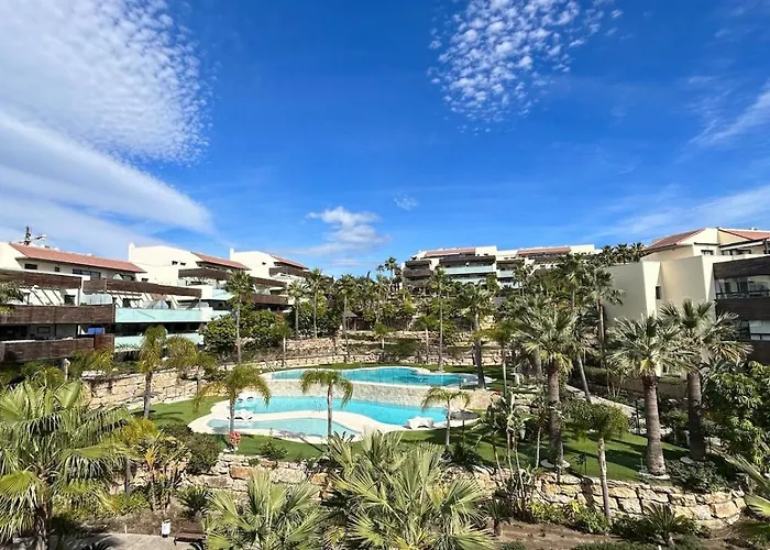 2Br Luxe Stay In Marbella Close To Beaches