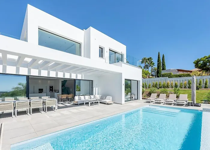 Luxury Holiday Villa With Heated Pool Open Sea Views