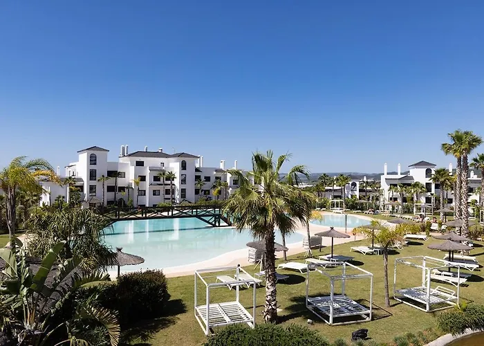 Stylish Estepona Hills Apartment With Lovely Views