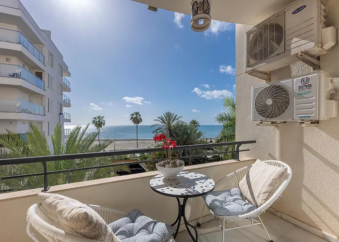 Cozy & Comfy Seaside Retreat In Estepona