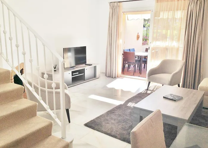 1264: 3 Bed Townhouse In Monte Biarritz Paraiso