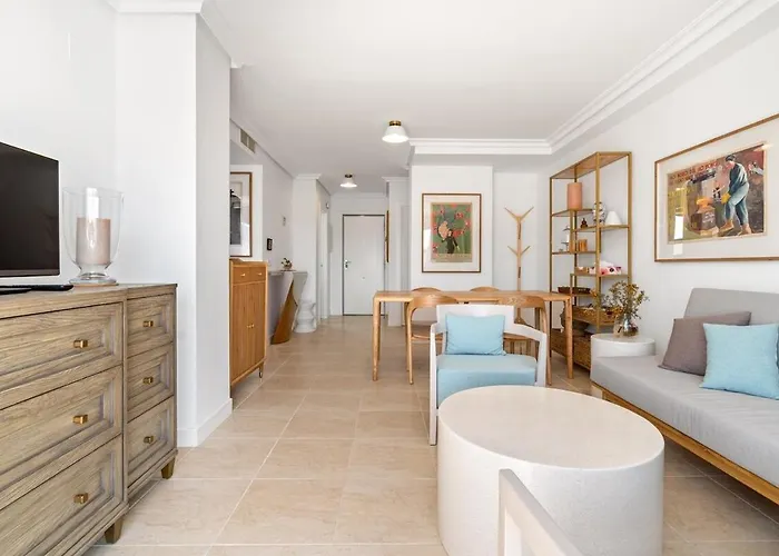 Modern Duplex Penthouse In Gated Complex Rdr487