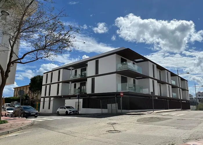 Stunning Modern Estepona Apt Walk To Beach - Rdr464