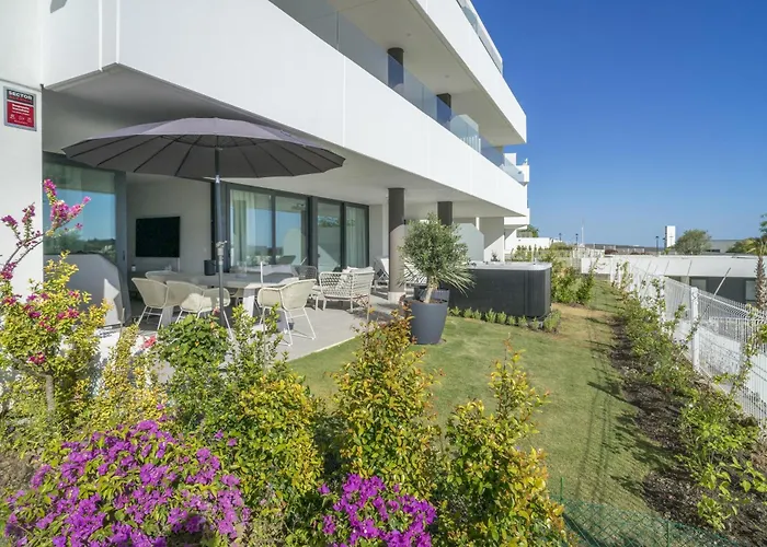 Fabuloso Apartamento Con Jardin Privado Y Jacuzzi