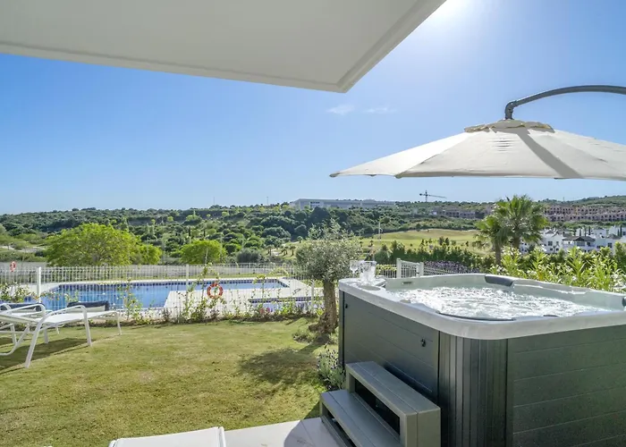Fabuloso Apartamento Con Jardin Privado Y Jacuzzi
