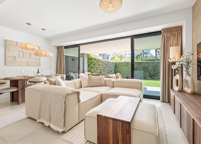 Oasis 325 Hideaway Luxe Garden Apartment