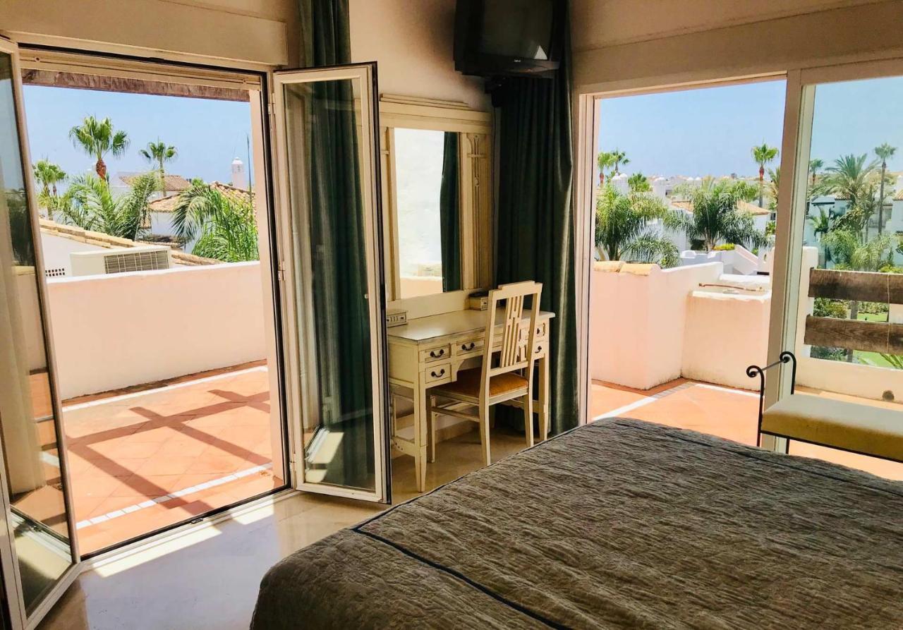 Stunning Penthouse Just Footsteps Away From Estepona's Beaches Apartment