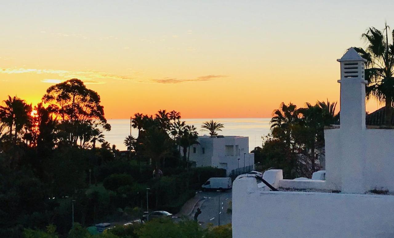 Apartment Stunning Penthouse Just Footsteps Away From Estepona's Beaches *