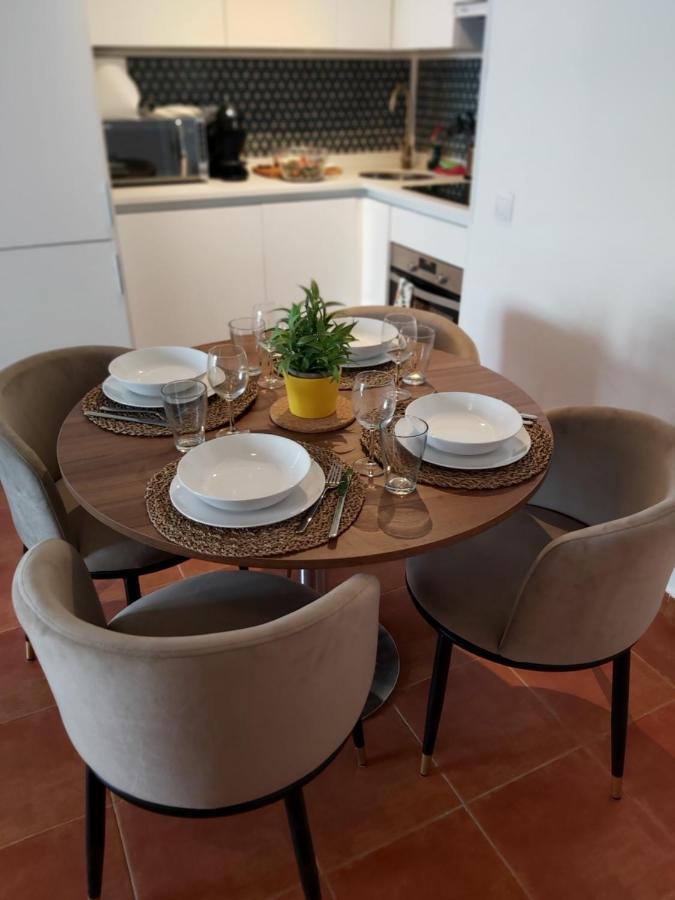 Benamara Gardens, With Pool, 100m From Near Marbella & Apartamento