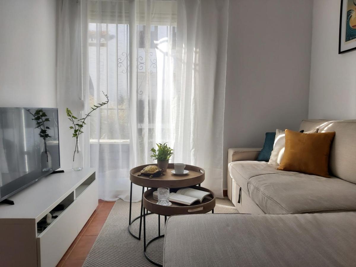 Benamara Gardens, With Pool, 100m From Near Marbella & Apartamento Estepona