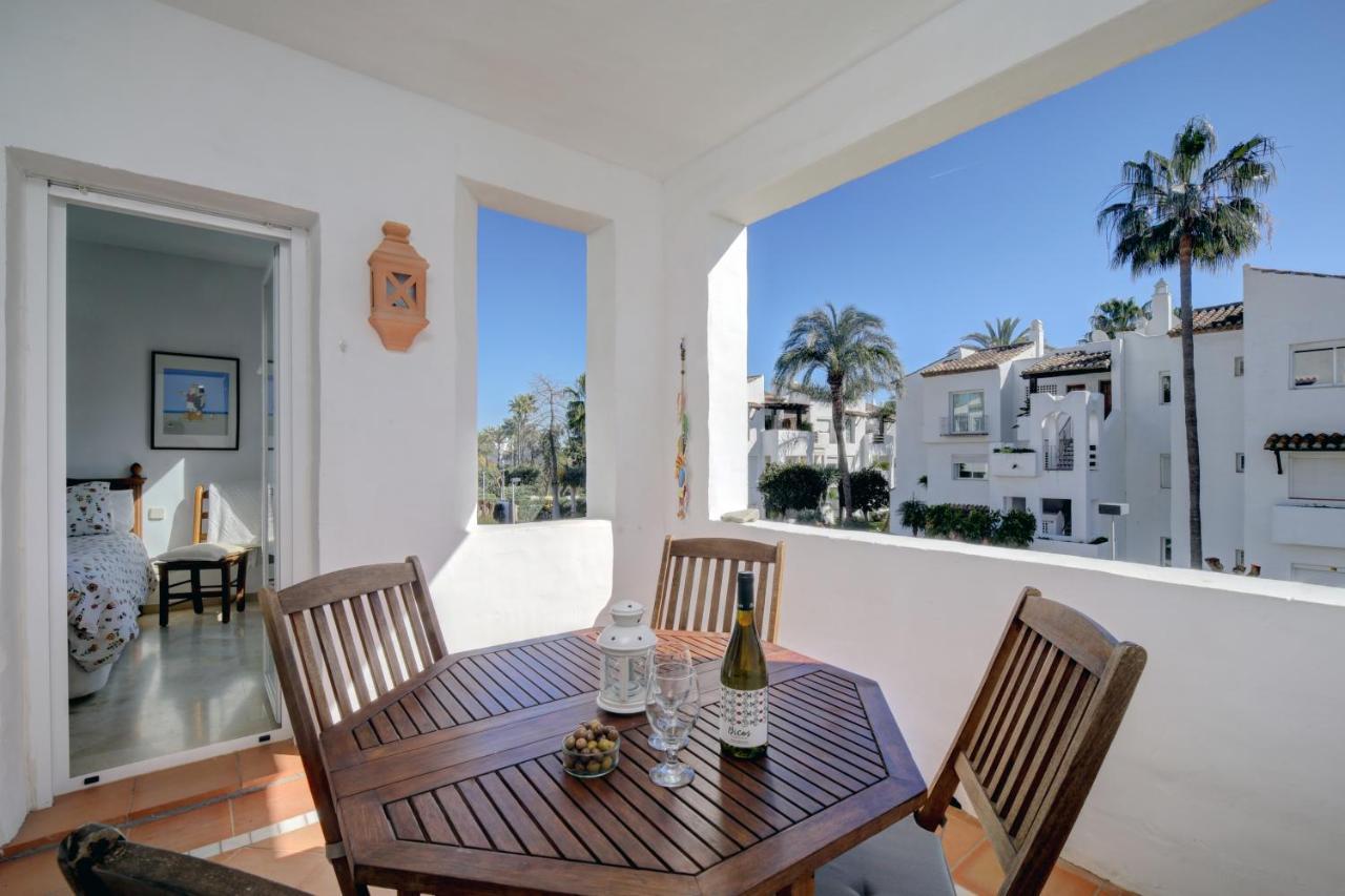 Exceptional Beachfront Complex With Pool In Costalita, Apartment *