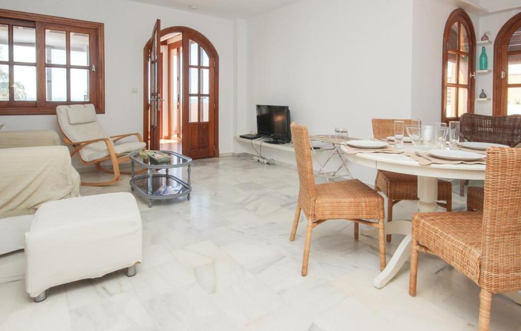 Penthouse On The Beachfront Apartment Estepona