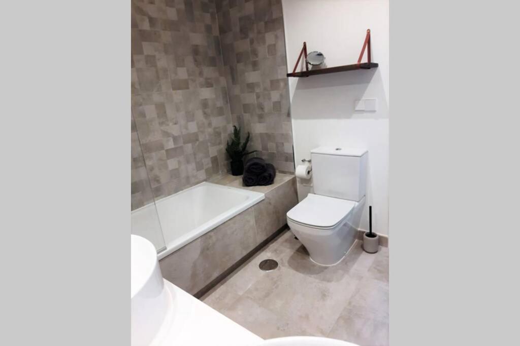 Keywise Family Luxury Infinity & Golf Apartment