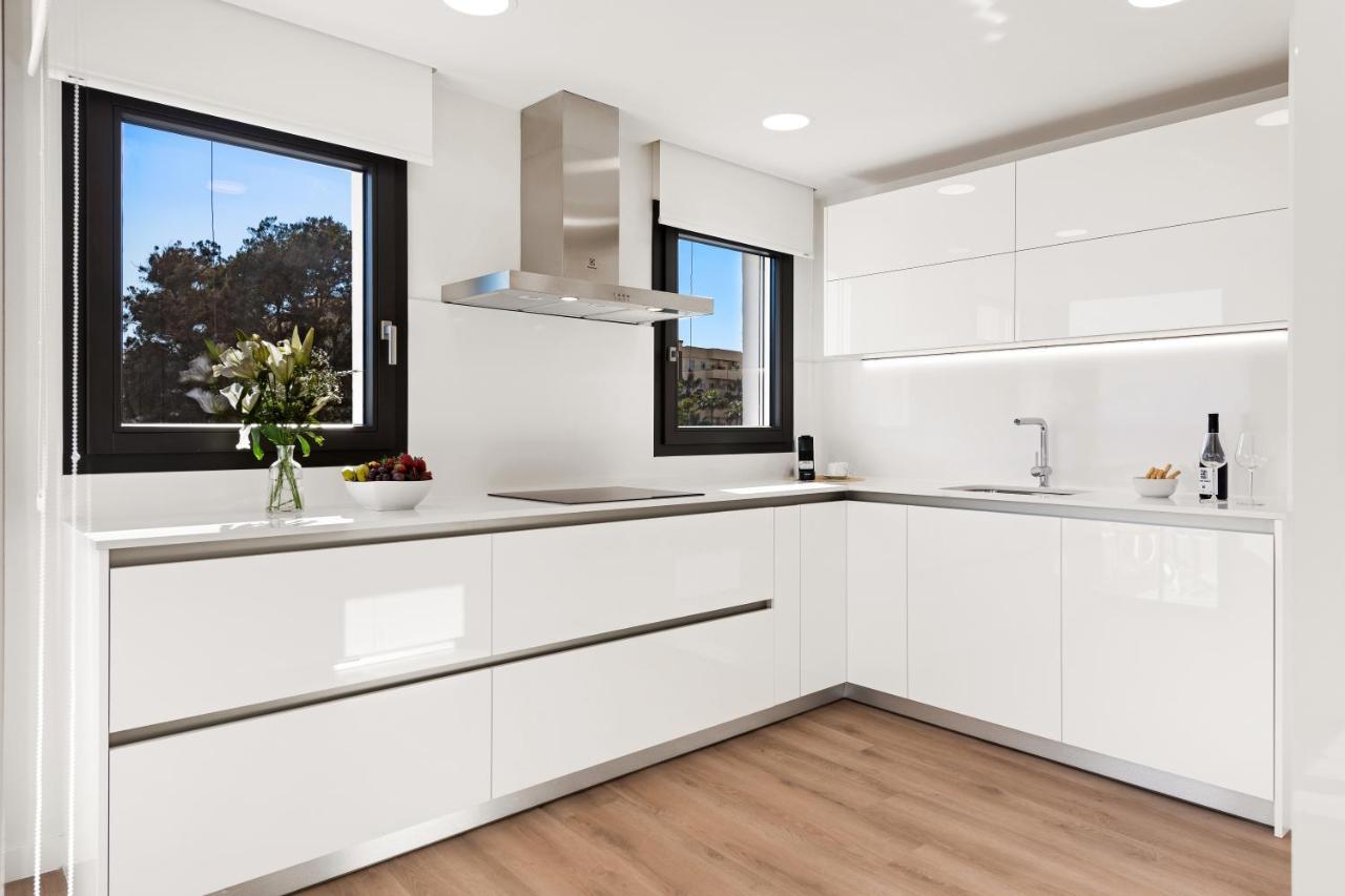 Sunny Modern Perfect Located *
