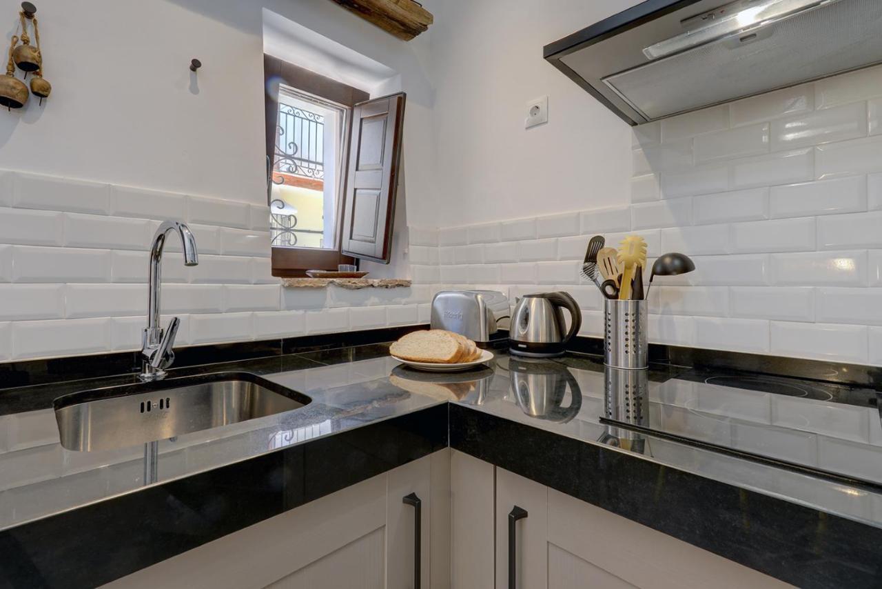 Unique Andalusian Townhouse Next To Casa de férias Estepona