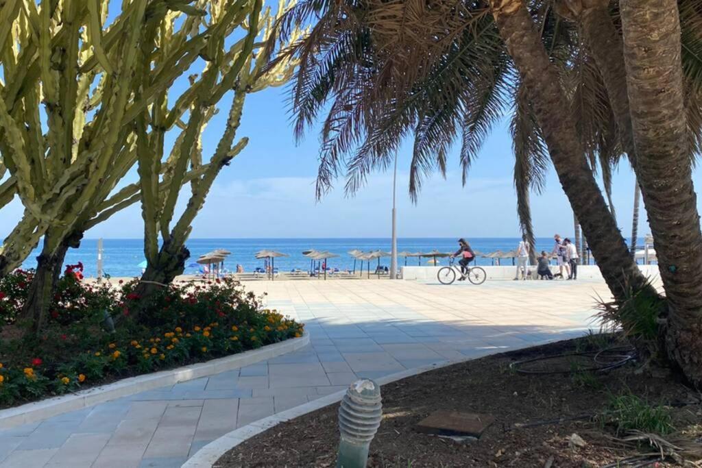 Diana Centro, A 500 M De La Playa, Plaza De Garaje Incluida Apartment