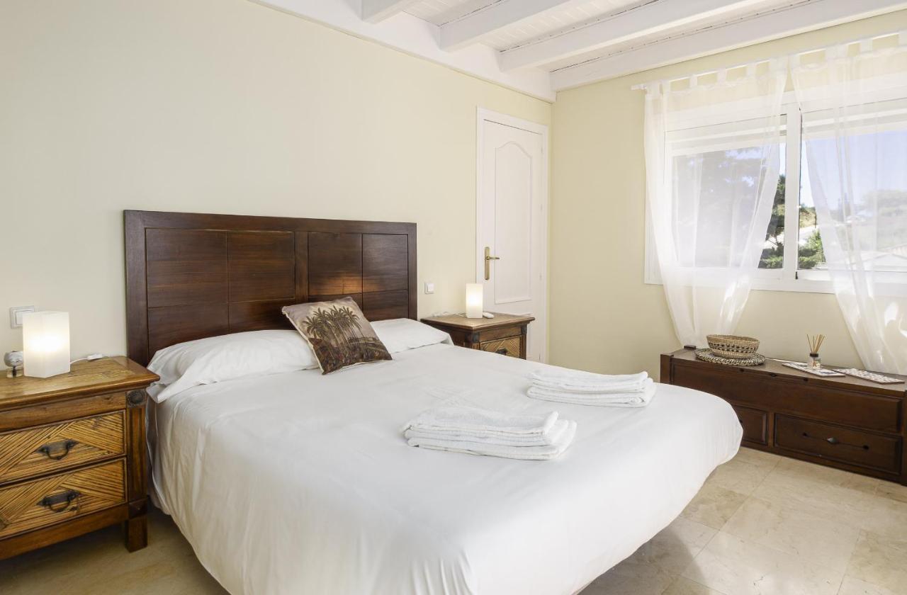 Villa 5 Beds With Private Pool Near - 5007