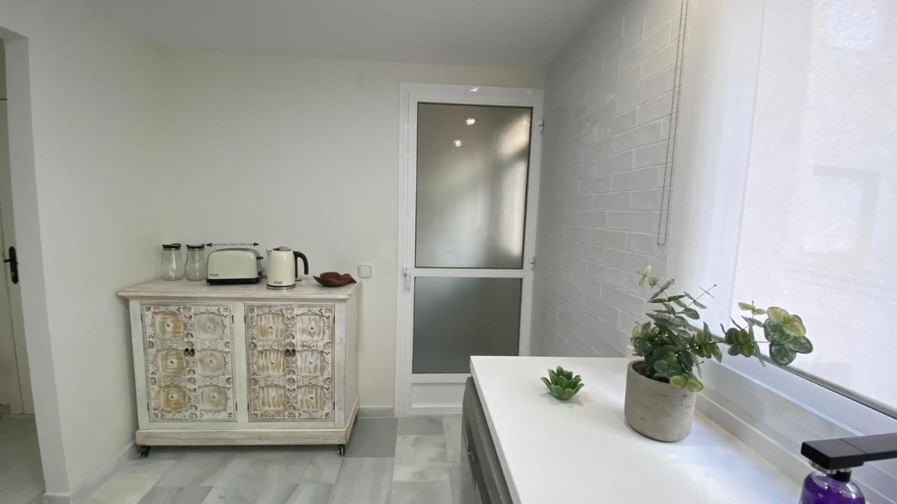 Ikram Front Beach Alboran, Casco Antiguo Apartamento Estepona