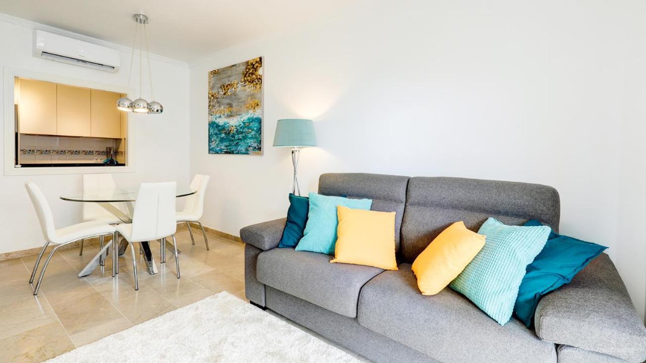 Cozy Overlooking Estepona's Marina! Apartment