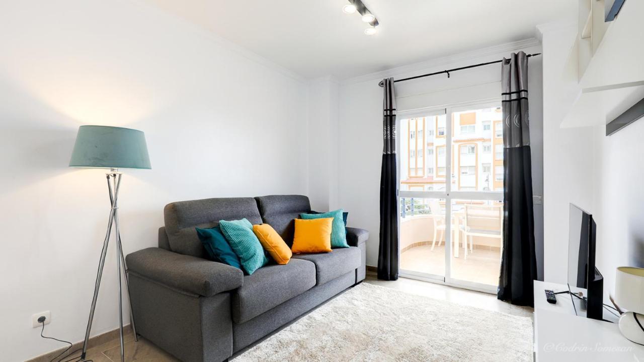 Cozy Overlooking Estepona's Marina! Apartment *