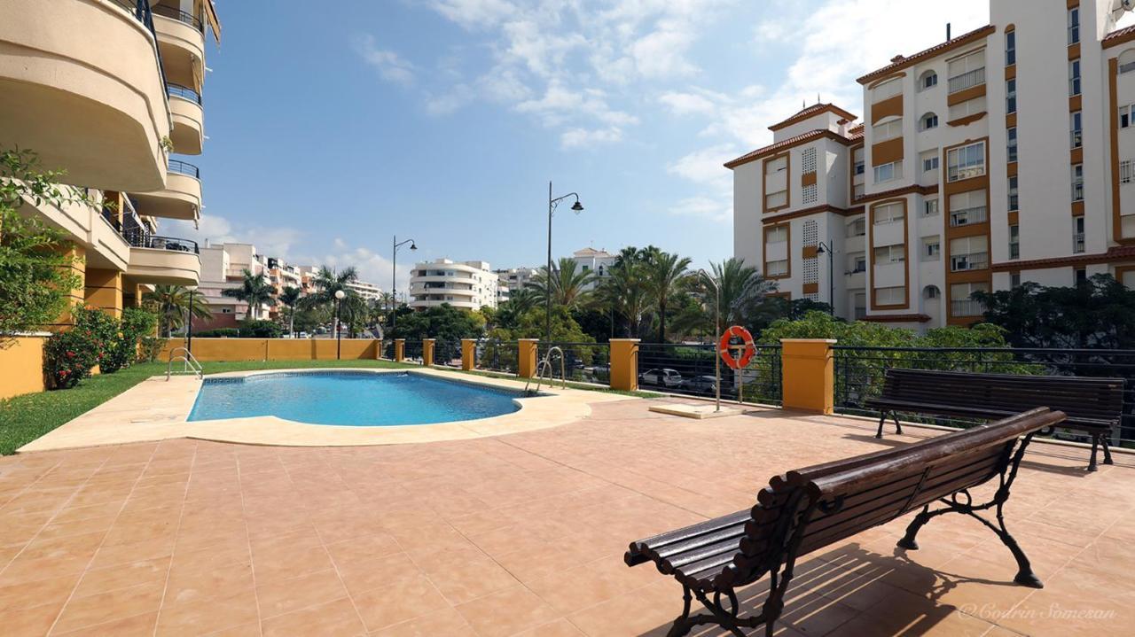 Cozy Overlooking Estepona's Marina! Apartment
