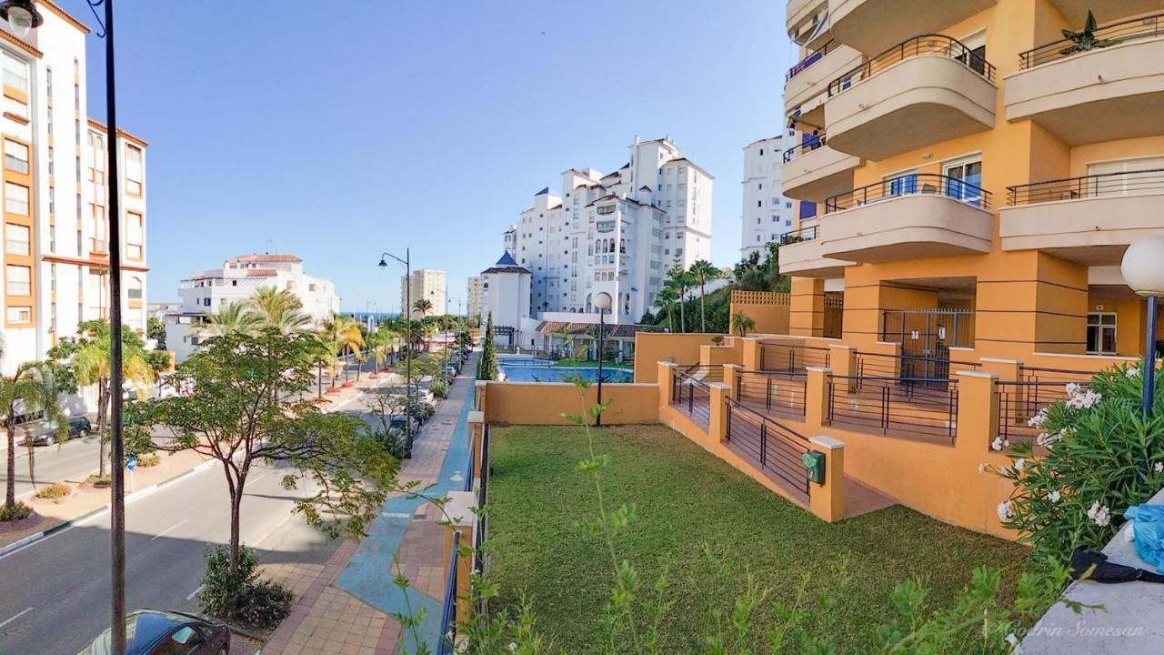 Cozy Overlooking Estepona's Marina! Apartment Estepona