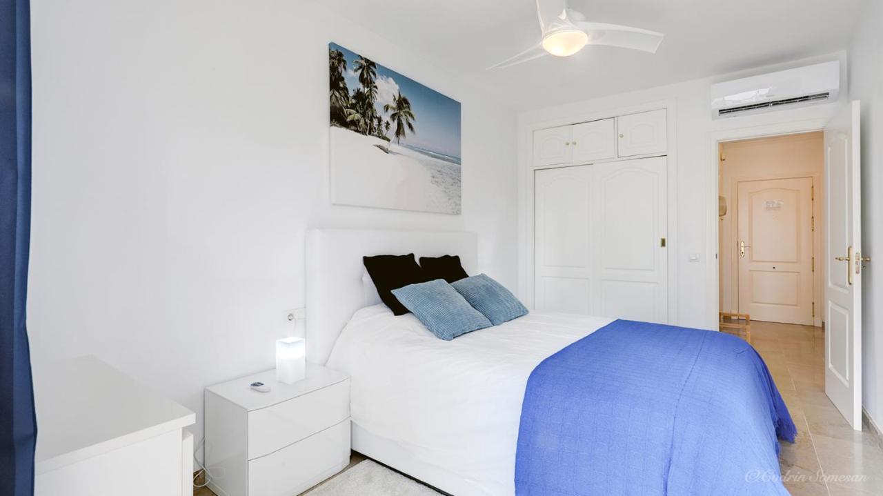 Cozy Overlooking Estepona's Marina! Apartment