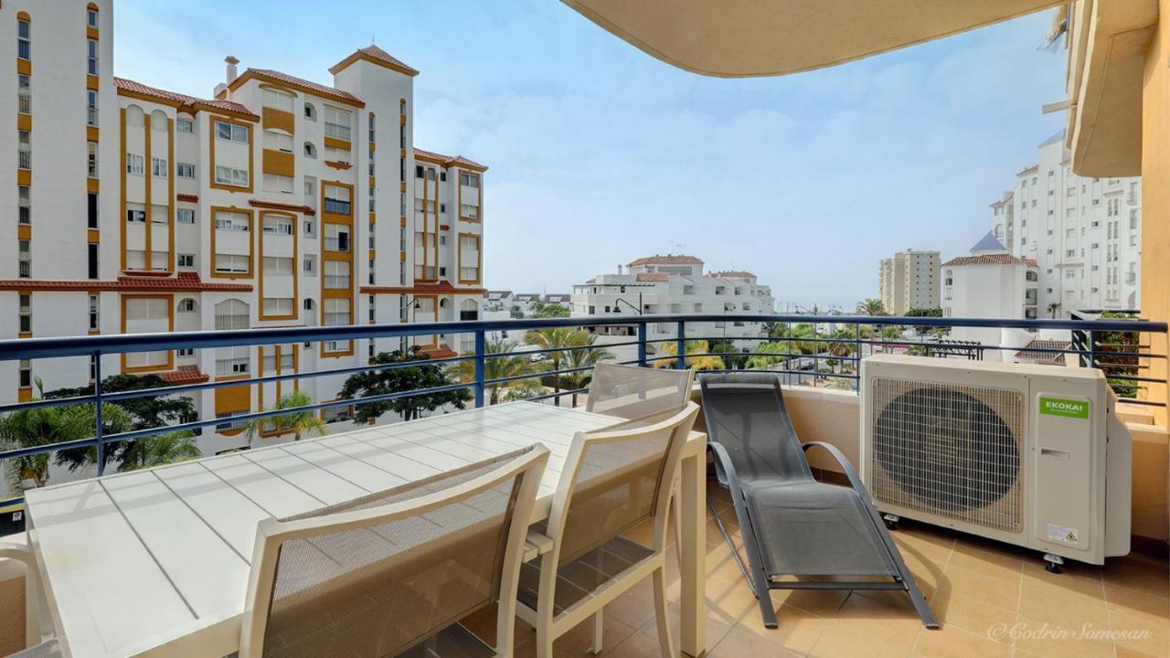 Apartment Cozy Overlooking Estepona's Marina! Estepona