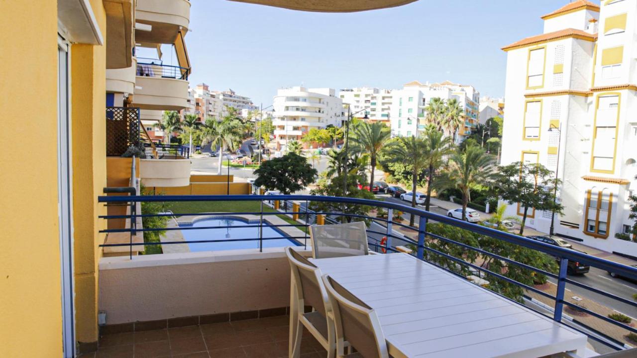 Cozy Overlooking Estepona's Marina! *