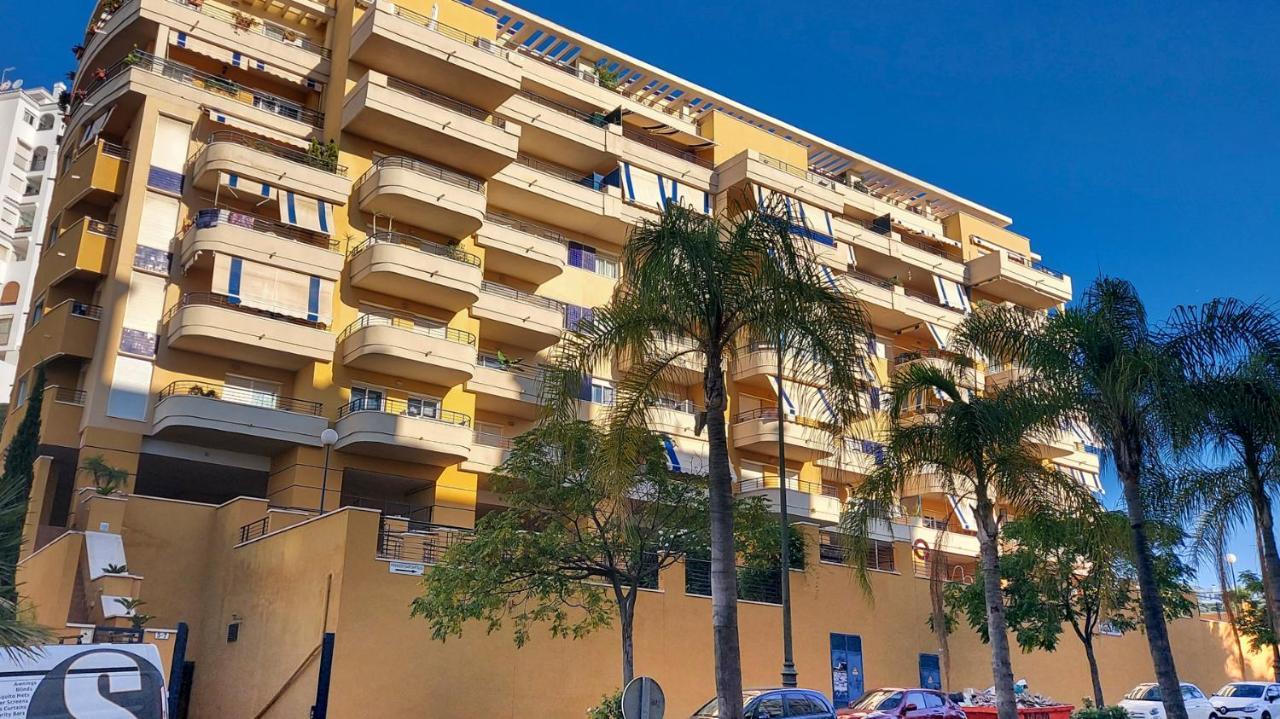 Cozy Overlooking Estepona's Marina! Apartment Estepona