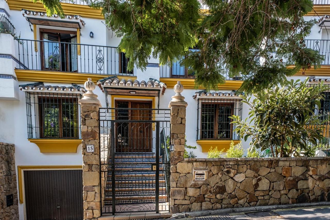 Bed & Breakfast Tadawn Literary Estepona